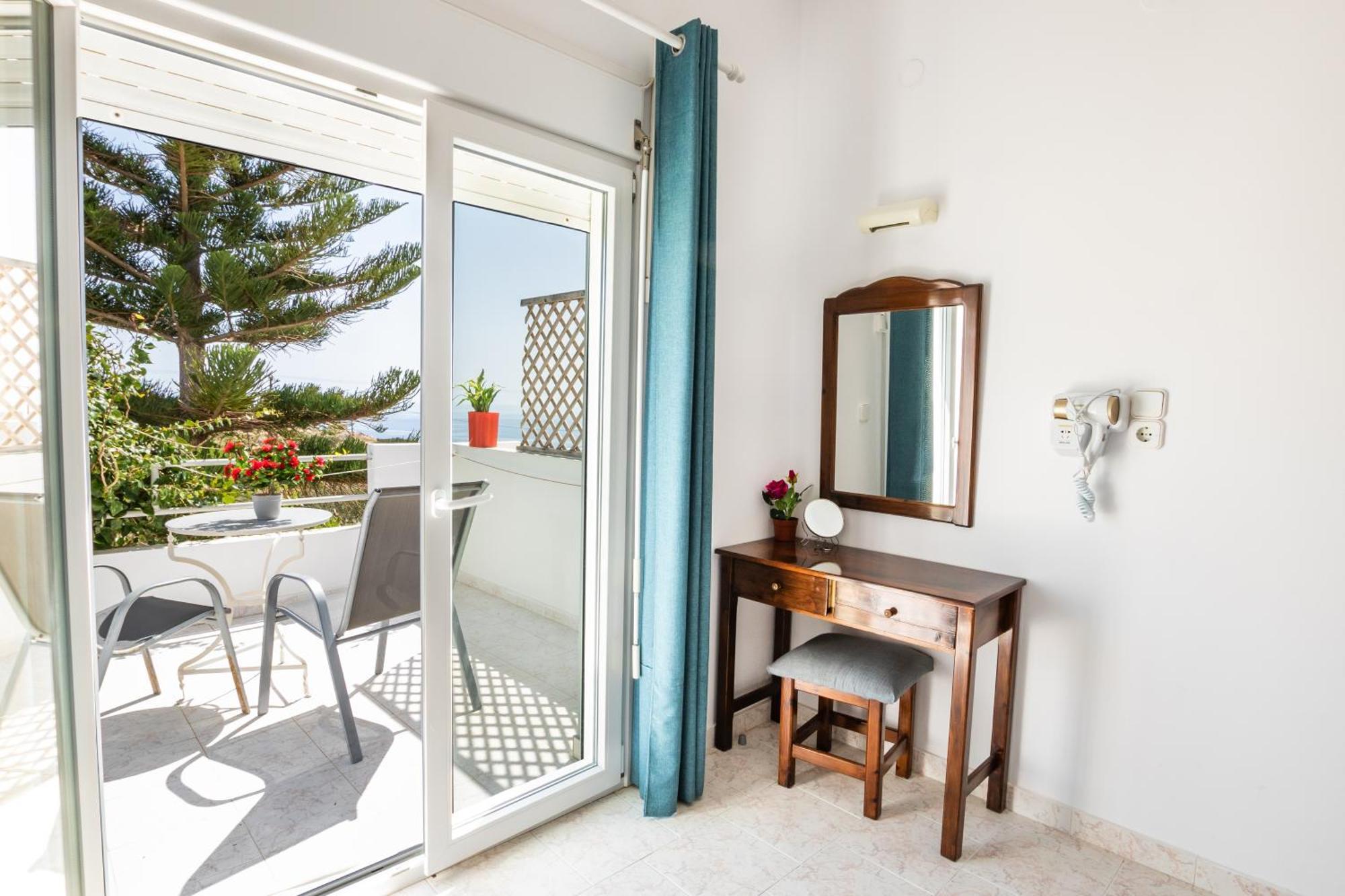 Perama Hotel, Karpathos Amoopi Buitenkant foto